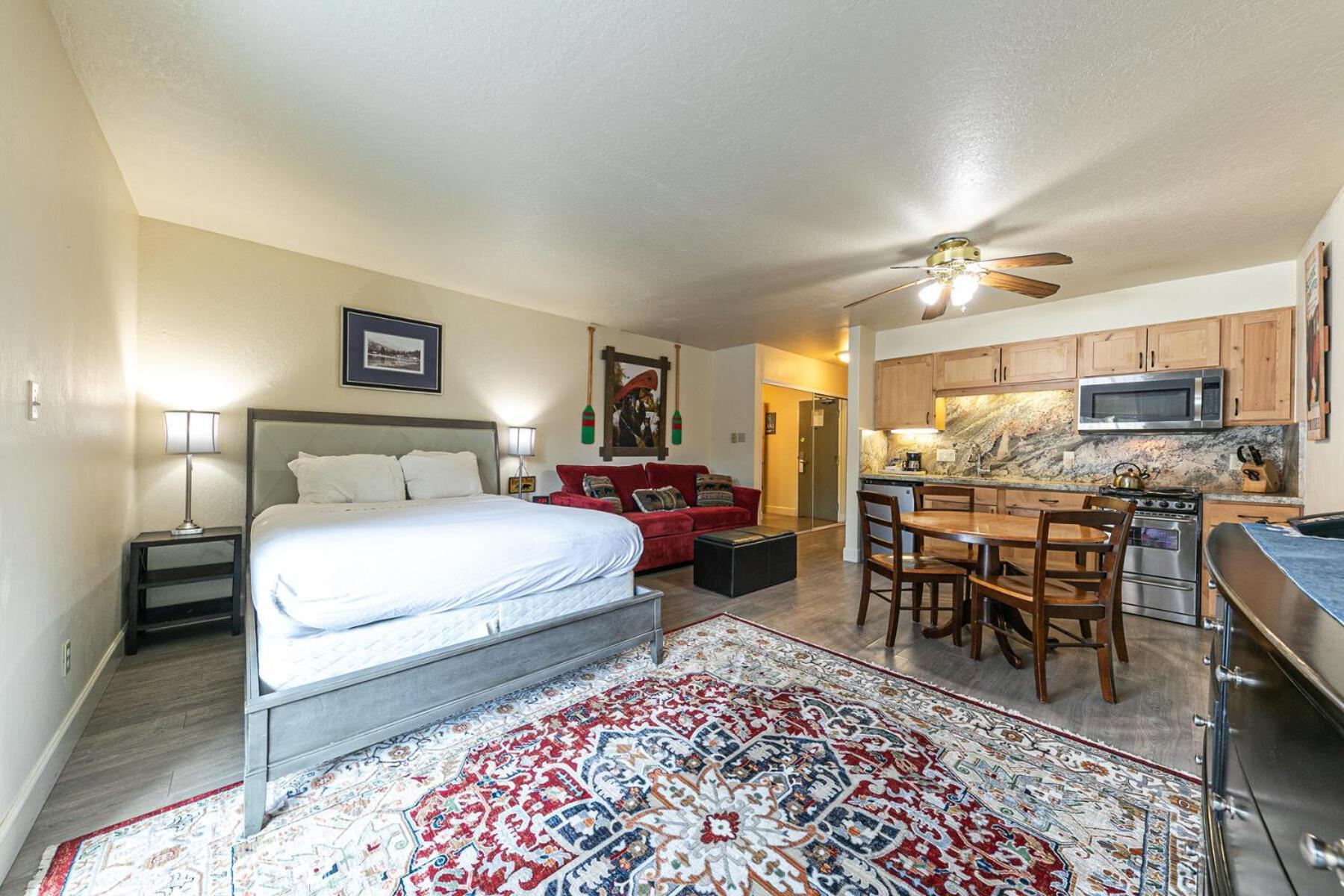 Charming Queen Studio Deluxe W/Balcony #233 At Donner Lake Village Truckee Exterior photo